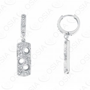 18 KARAT DIAMOND EARRING