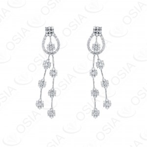 18 KARAT DIAMOND EARRING