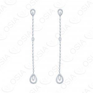 18 KARAT DIAMOND EARRING